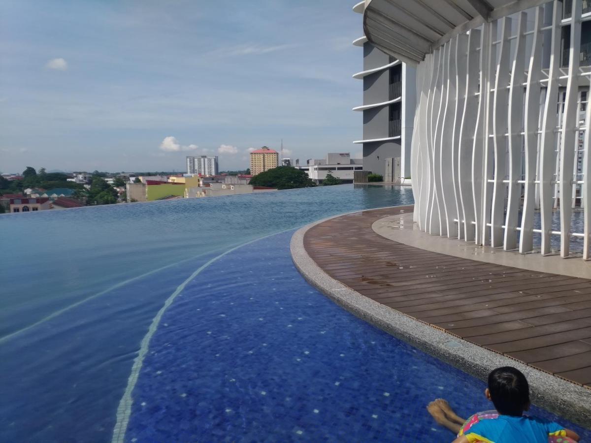 Golden Troika Kota Bharu - 2 Bedrooms 外观 照片