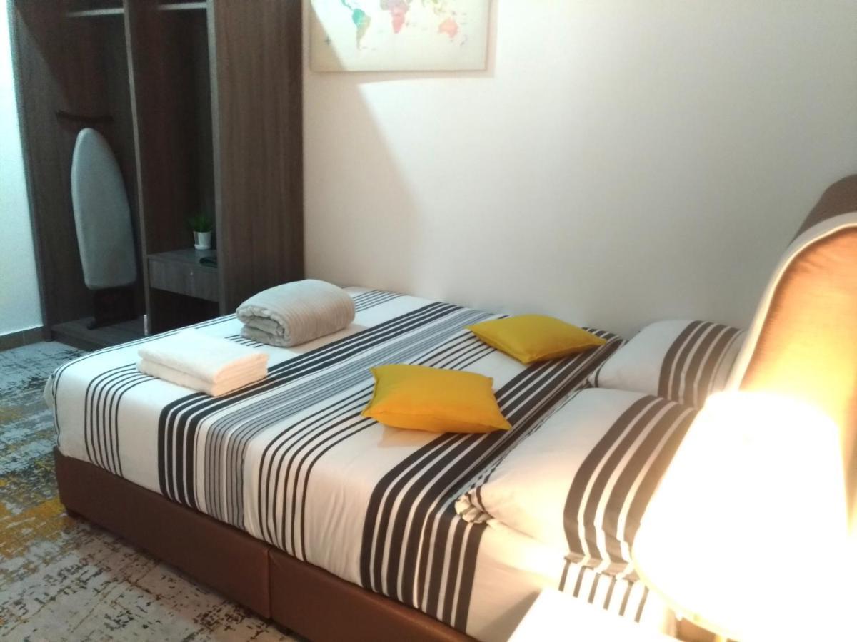 Golden Troika Kota Bharu - 2 Bedrooms 外观 照片