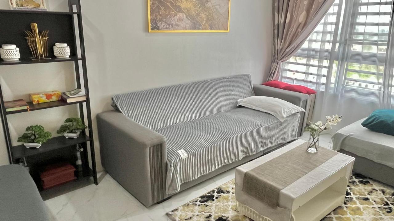 Golden Troika Kota Bharu - 2 Bedrooms 外观 照片