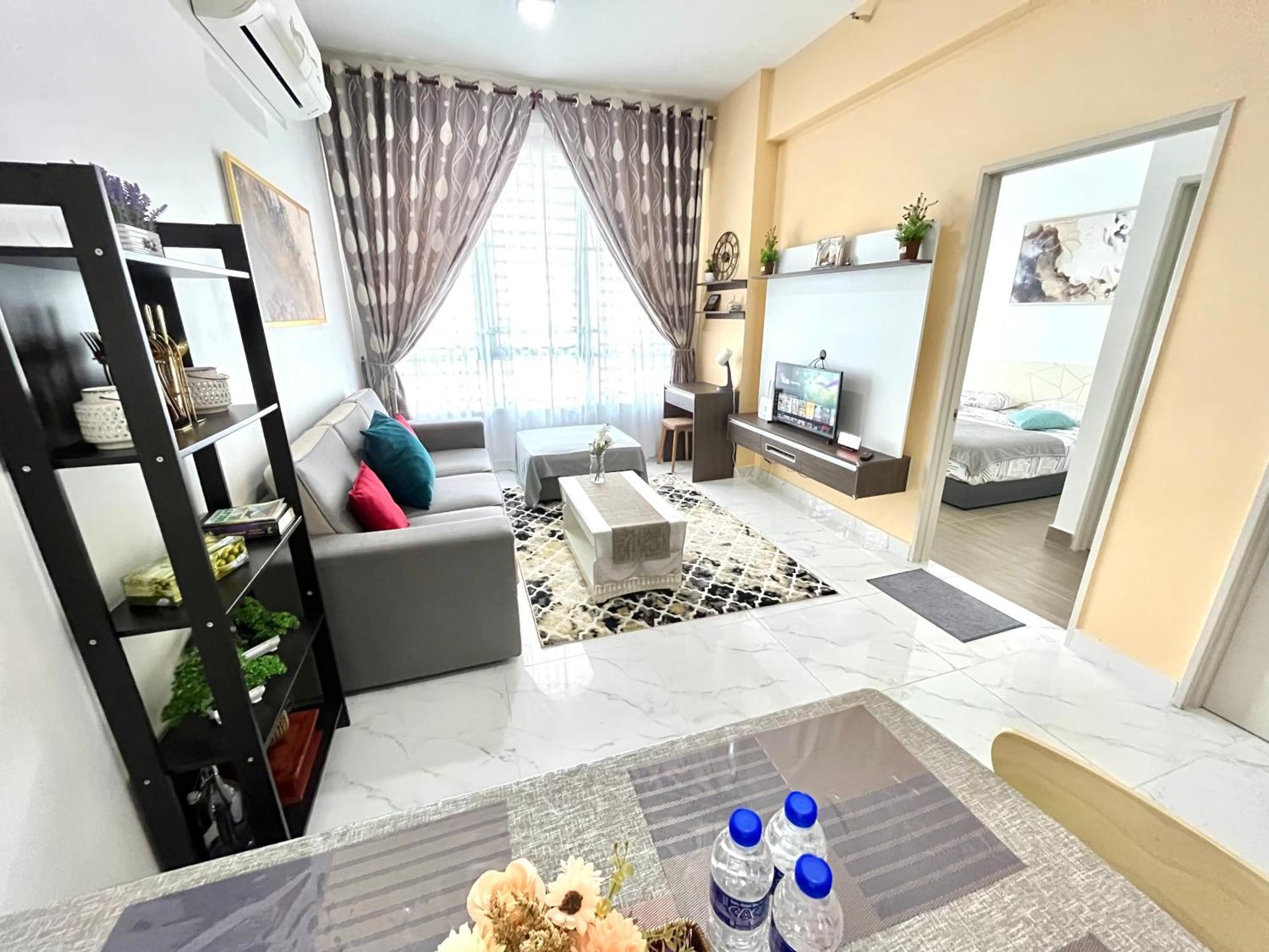 Golden Troika Kota Bharu - 2 Bedrooms 外观 照片